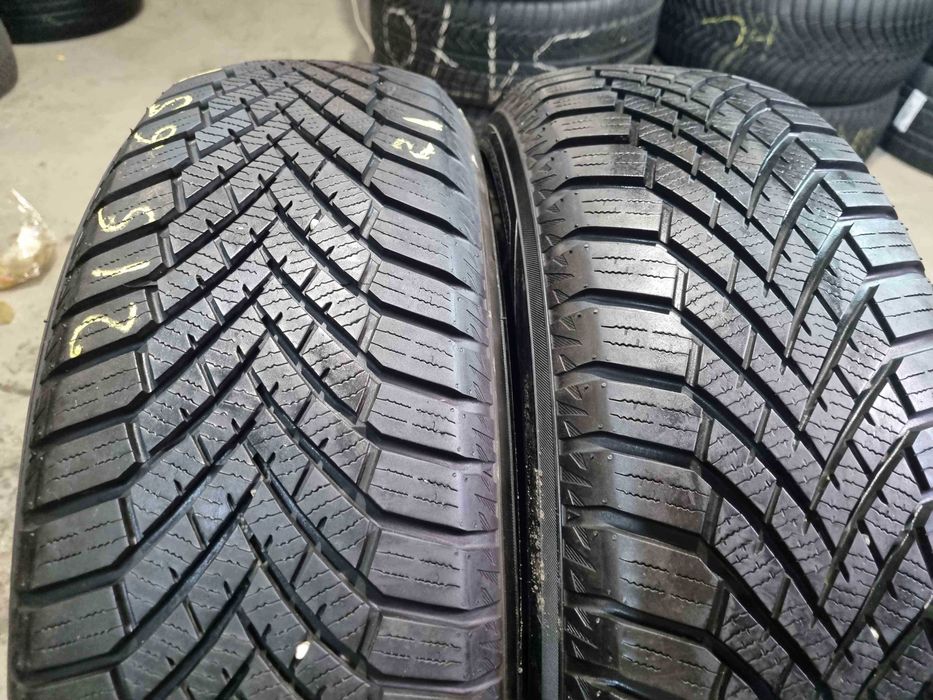 SET 2 Anvelope Iarna 215/65 R17 YOKOHAMA BluEarth Winter V906 99V