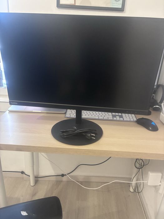 Монитор Lenovo 27 IPS