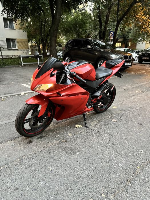 Yamaha yzf r125