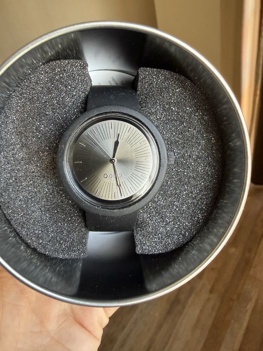 Часовник О clock (от линията на чантите O bag)