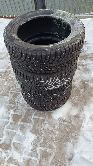 Продам резину на 17