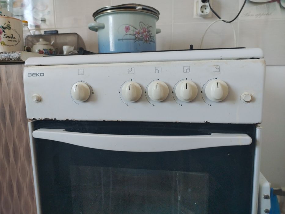 Продам газовую плиту