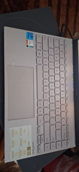 Vand laptop Asus Zenbook i5