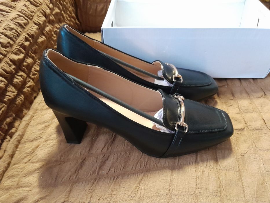 Продам туфли женские