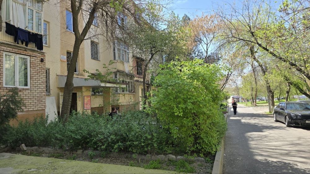 Мирзо улугбекский район. 1/1/4 массив феруза. 33м2