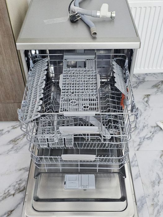 Masina de spalat vase independenta HOTPOINT-ARISTON, 14 seturi, 9 prog