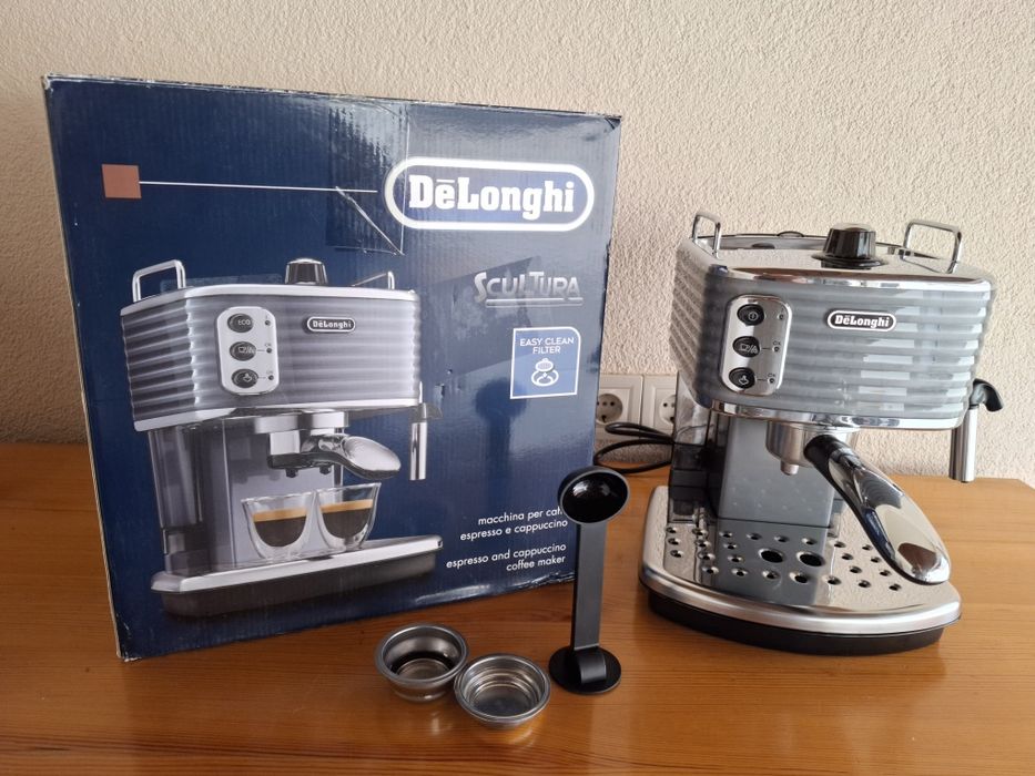 Кафемашна с ръкохватка Delonghi SCULTURA ECZ351.GY, 1100w,3 цедки