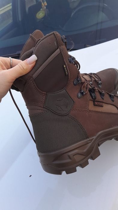 Bocanci Tactice Firma YDS GORE-TEX.