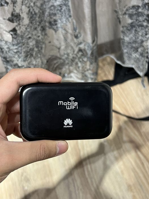 Mobile WiFi Huawei E5372 – компактный 4G роутер