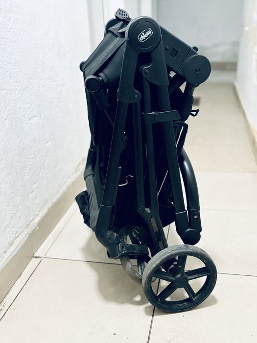 Carucior 3 in 1 Chicco Seety si scaun auto Chicco cu baza Iso-fix