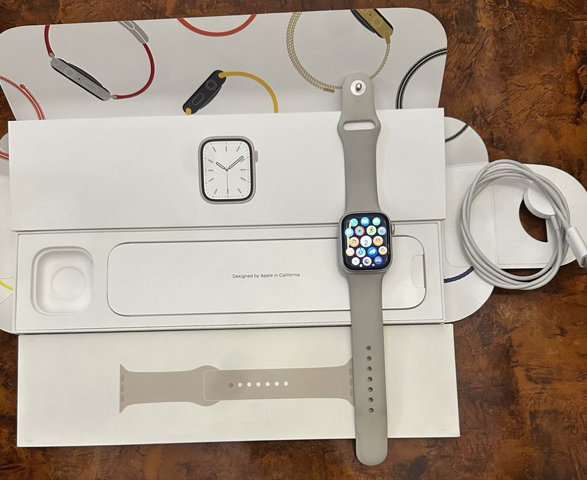Apple watch 7/41 starlight