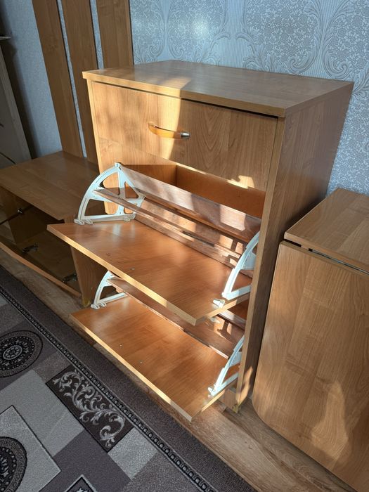 Продам продам обувницу