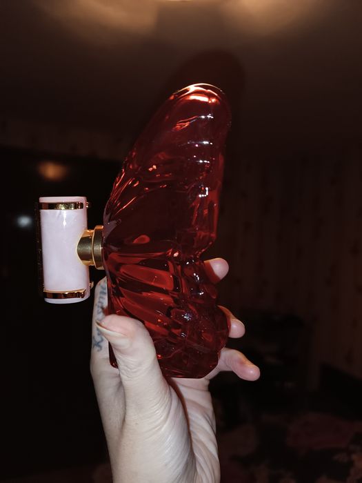 Carolina Herrera La Bomba