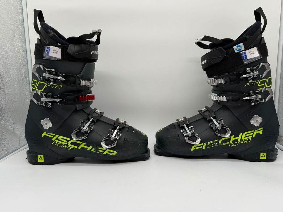 Clapari ski schi Fischer RC Pro XTR 90 marime EUR:45 Mondo:29.5 Flex:90 last:100