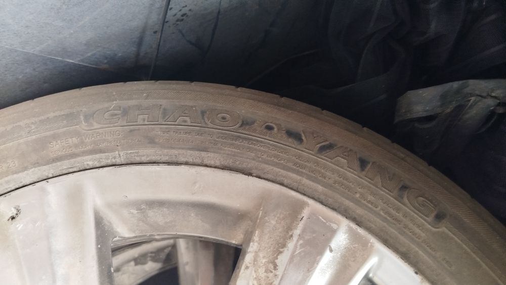 Продается Шины 215/50/17 2 шт