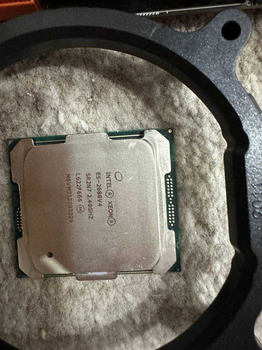 Новый игровой комплект X99+ 2680v4 (14 ядер - 28 потоков)