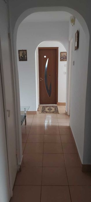 Apartament 3 camere Micro 21, etaj 2/4