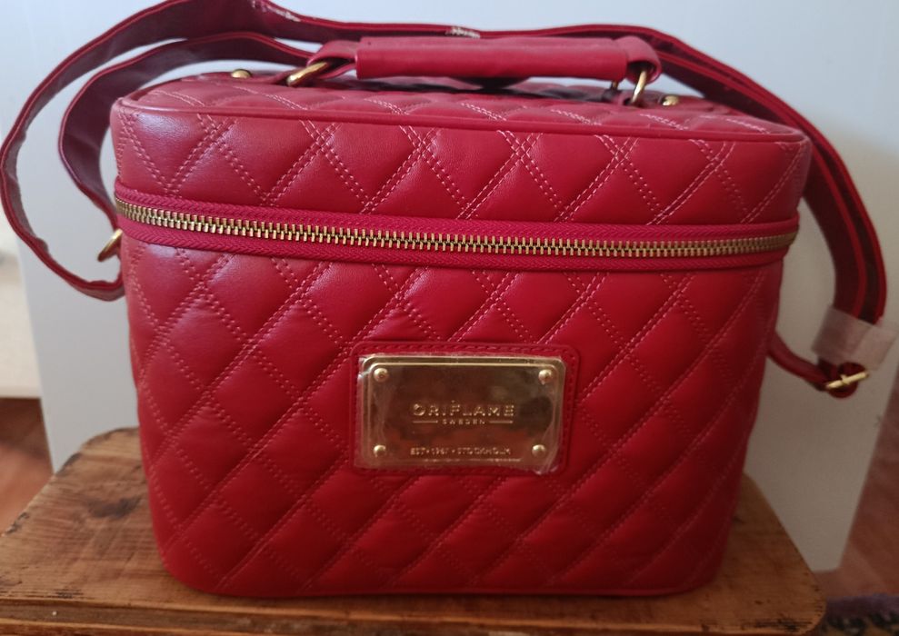 Кейс для косметики от Oriflame