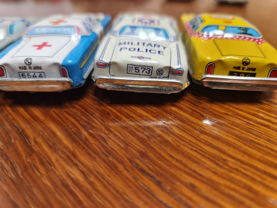 Masinuța de tabla de colectie Tin Toys Vintage Japan.