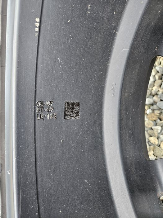 Vand jante si anvelope de vara R17 negre gama VAG