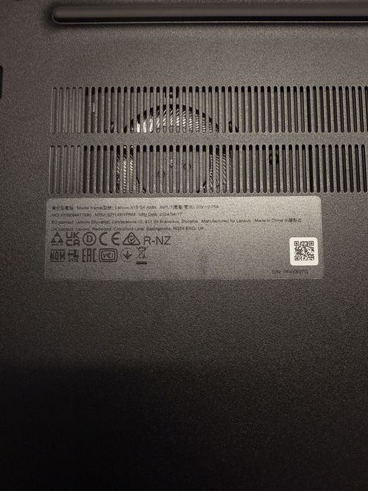 Laptop Lenovo V15 G4 AMN