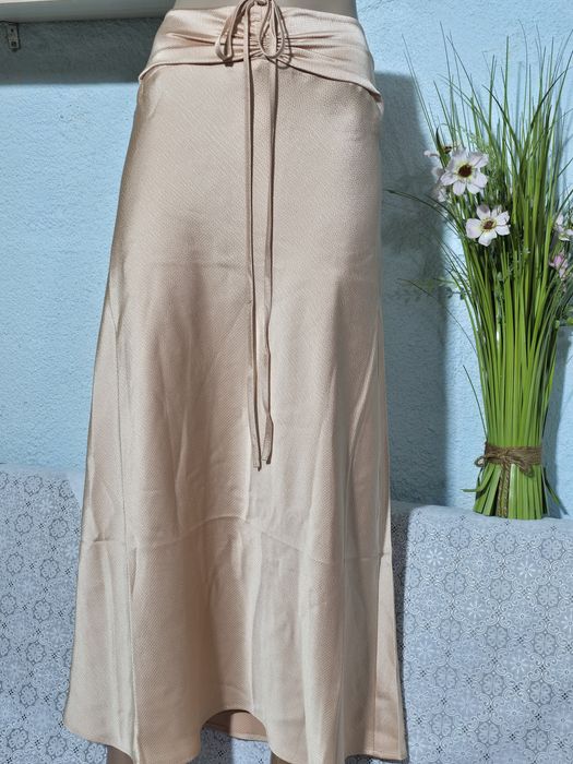 Fusta lunga eleganta noua cu eticheta