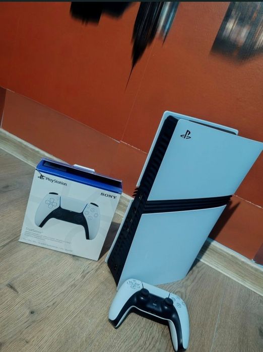Vând Ps5 PRO Digital Edition 2TB 5300 lei negociabil