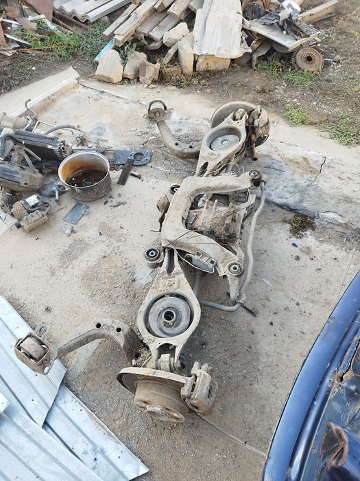 Продаю запчасти для бмв е36