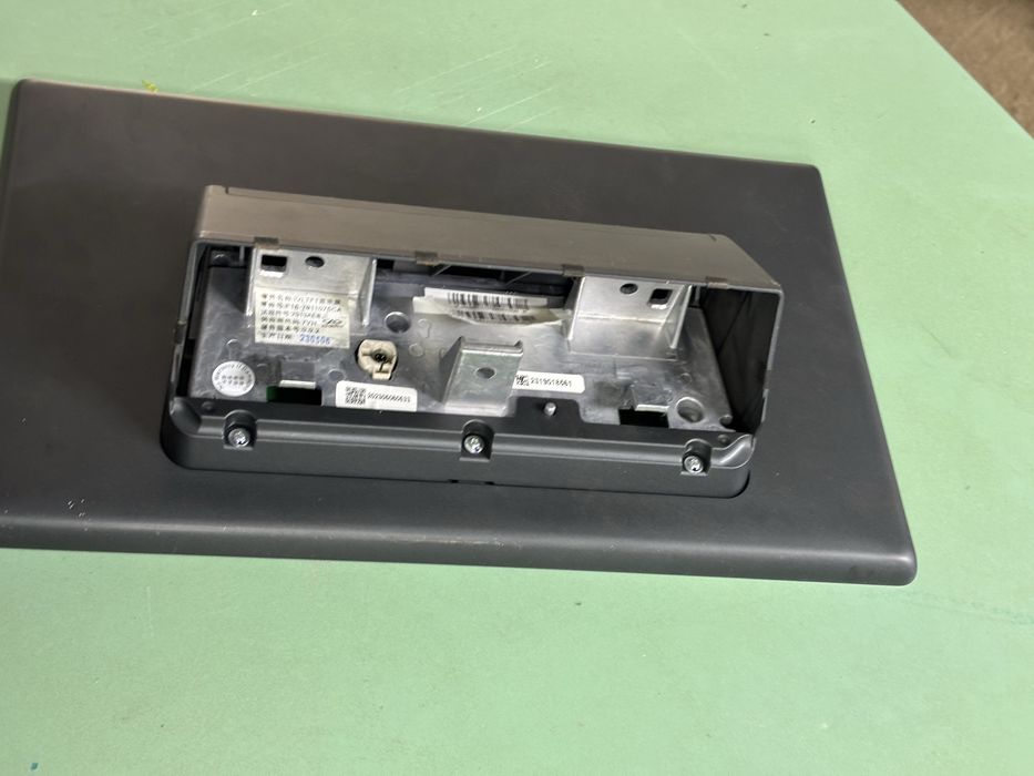 Монитор от JETOUR DASHING 2024