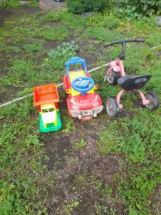 Велосипед и машинки