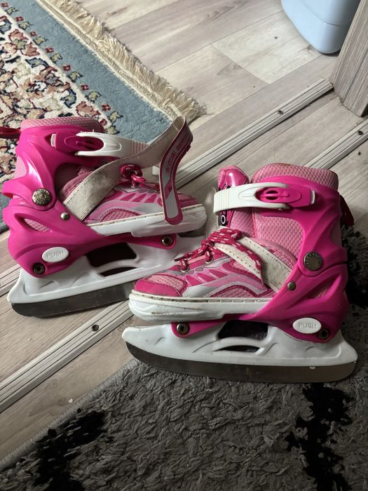 Коньки б/у размер 33-36 вроде