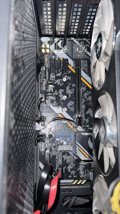 Vand KIT Procesor I5 9600kf cu placa baza TUF  B360-Pro Gaming si 16 GRAM 2x8 GB 266mHz