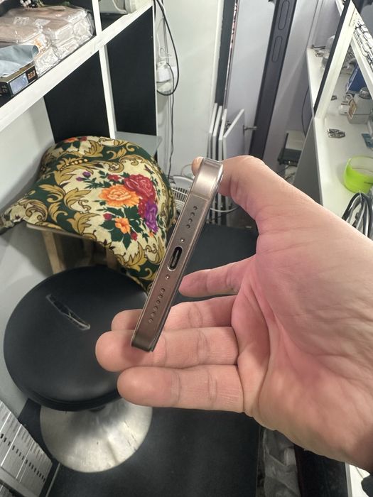 Iphone 16 max 256 dog’