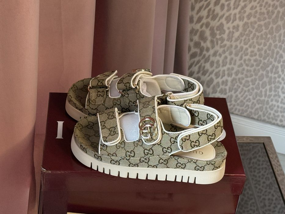 Sandale Gucci – model elegant