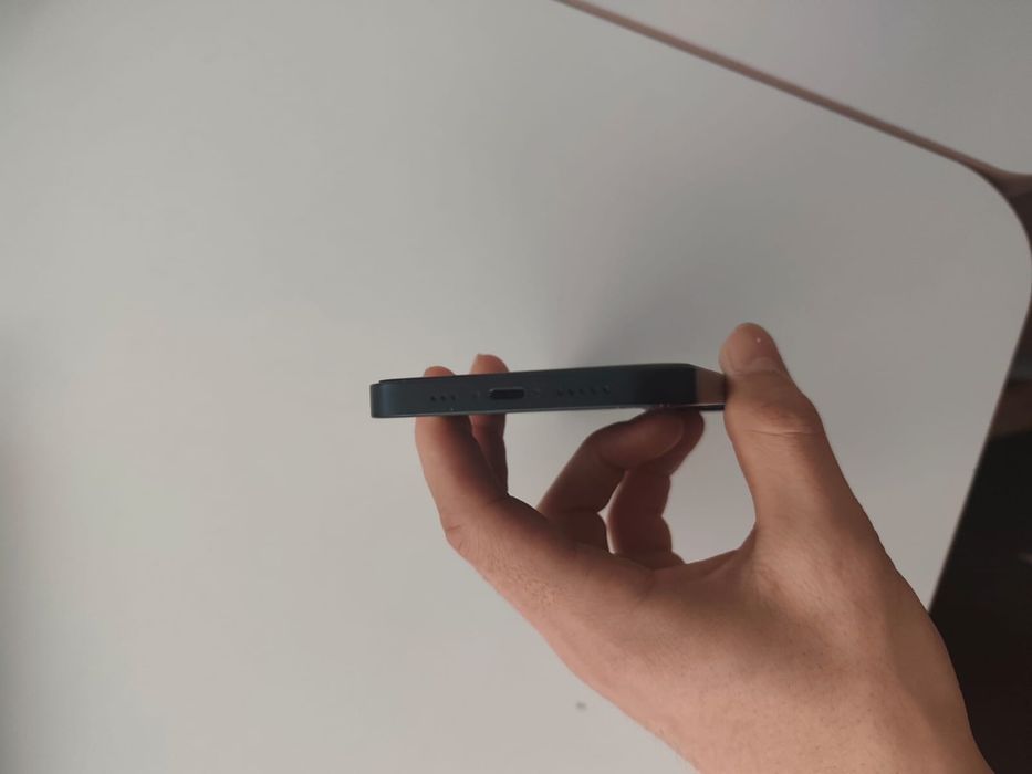 Продам айфон 13 в отличном состояний