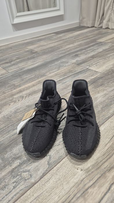 Adidas Yeezy Boost 350 V2