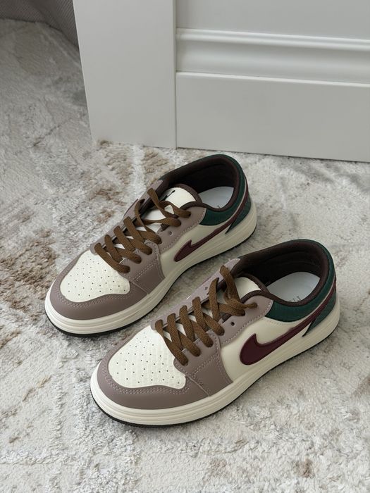 Кроссовки под nike