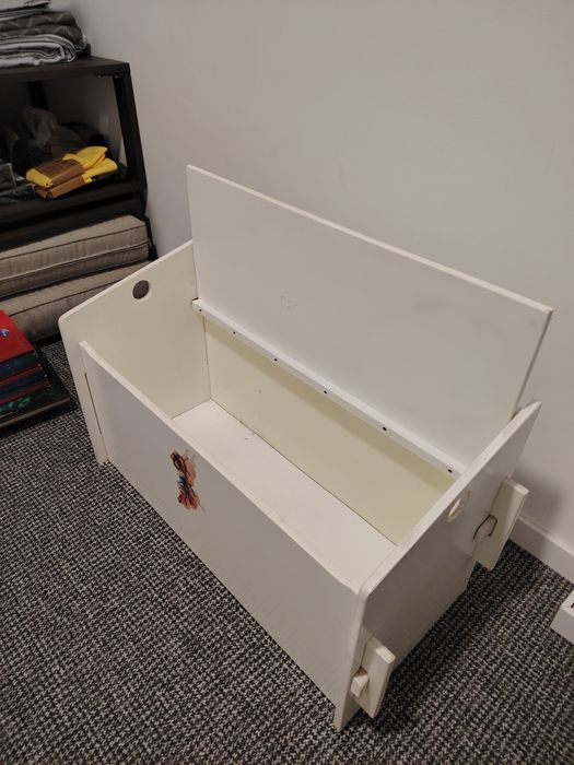 Băncuță cu lada prințese +set cărți cu povesti