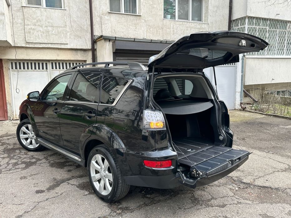 Mitsubishi outlander 2012