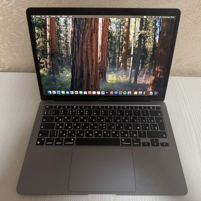 Ноутбук Apple MacBook Air 13 2020