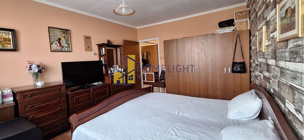 Двустаен апартамент в кв. Люлин 1