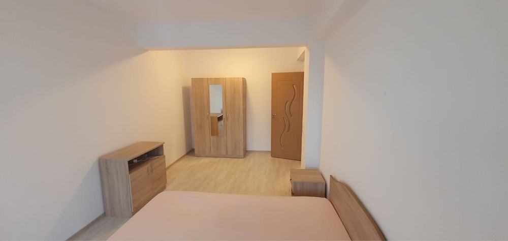Inchiriez apartament 3camere