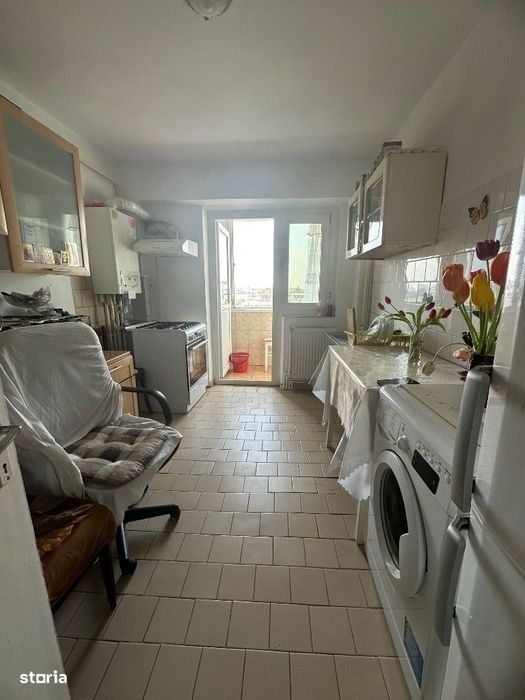 De vânzare apartament 2 camere decomandat zona OBOR