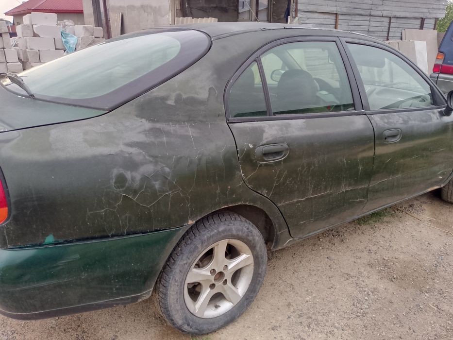 Срочно продам Mitsubishi carisma