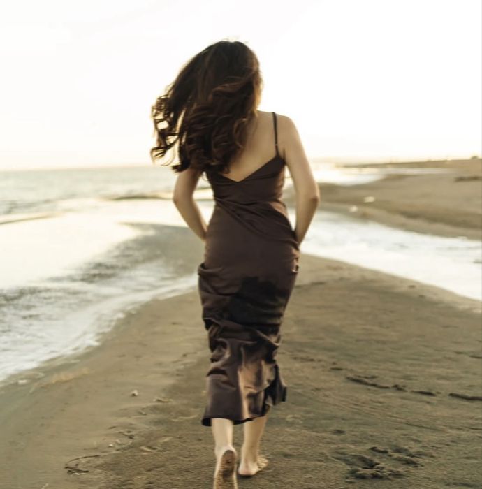 Продам атласное коричневое платье