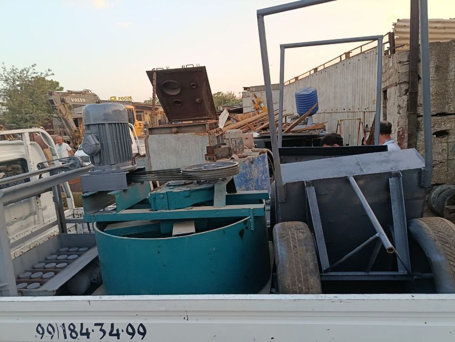 Шлакаблок аппарати сотилади арзон нархда