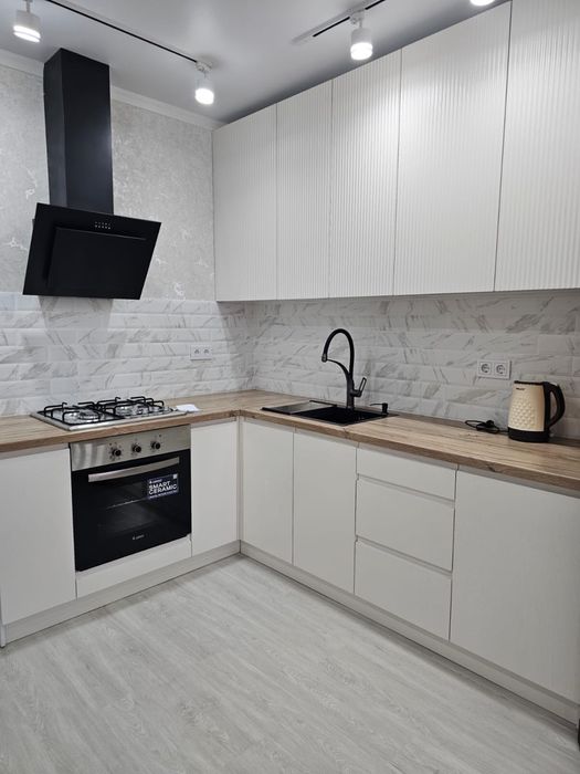 Продам квартиру 2-х комнатную .