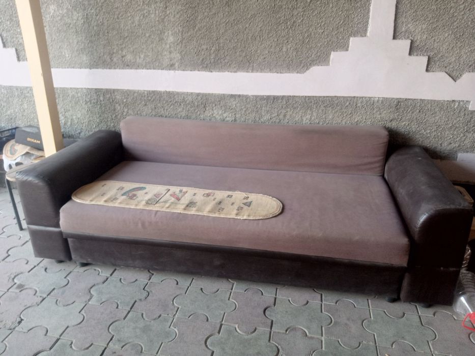 Диван в хорошем состоянии