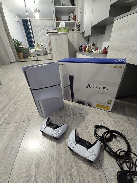 Ps5 slim disk 1tb fullbox(ca nou)+2controllere
