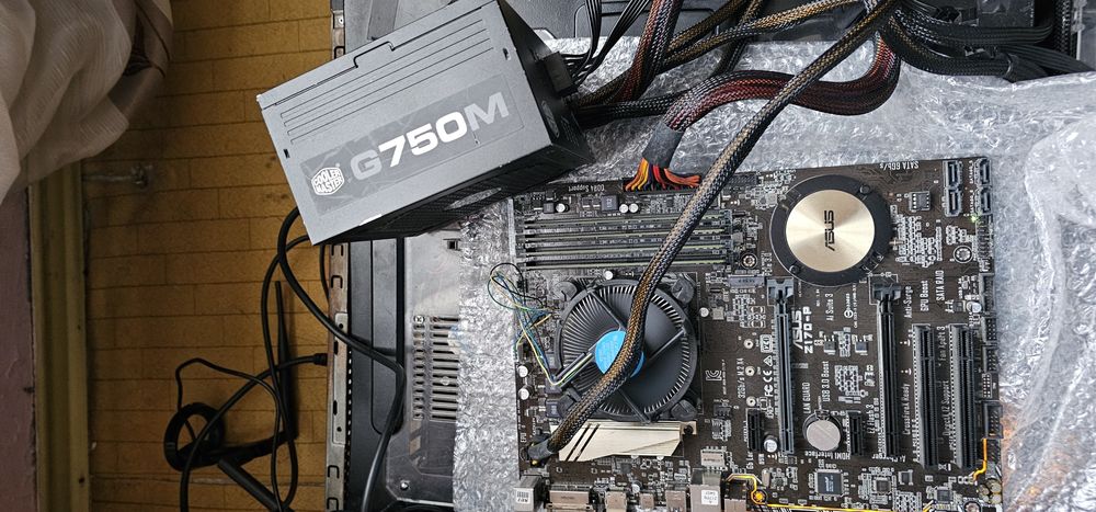 Sursa Cooler Master RS-750-AMAA-B1 - 750W la 260 ron